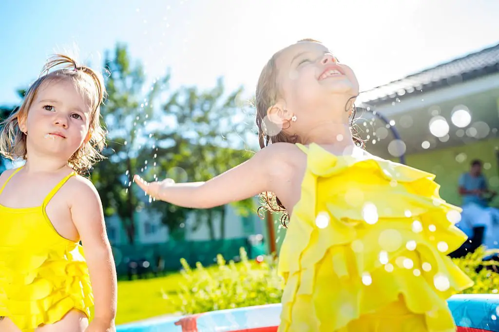 keeping toddlers cool in summer